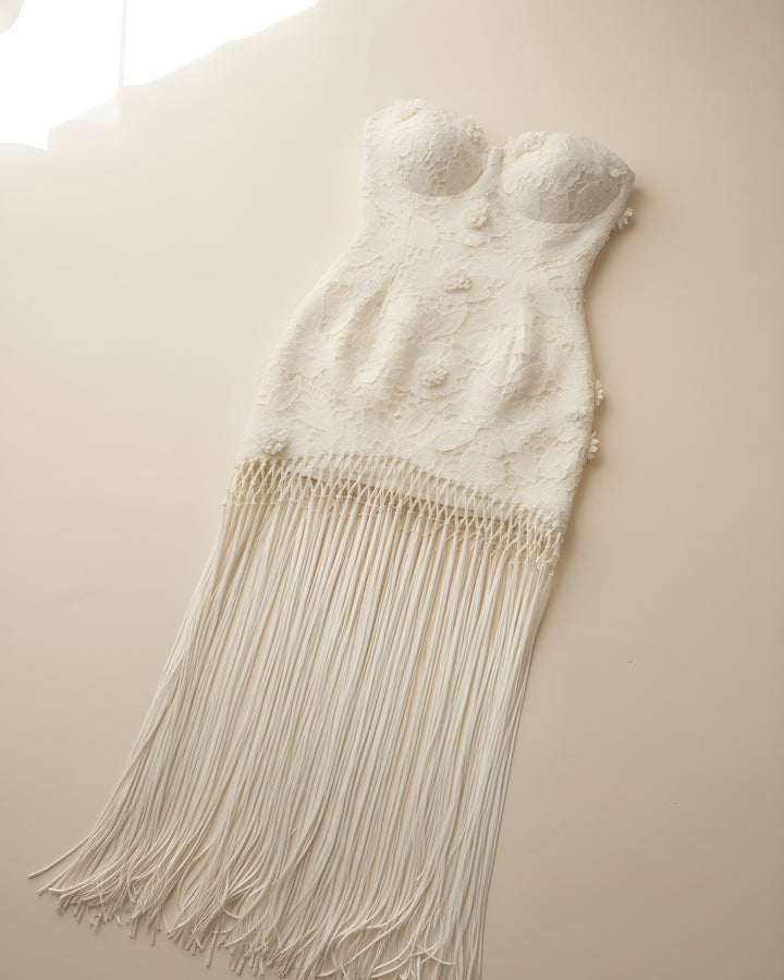 Vestido Cascada Hueso — prenda sola